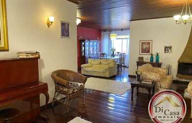 Imagem 10: Casa de Alto Padrão, Vila Santista, lazer com piscina e campo de futebol