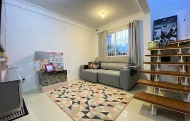 Imagem: A casa possui 2 Dormitórios, 2 Banheiros, 1 Vaga na garagem