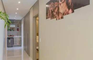 Imagem: A casa em condomínio possui 5 Dormitórios, 5 Banheiros, 4