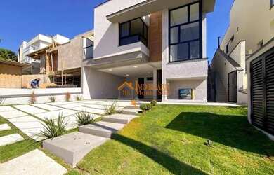 Imagem: A casa em condomínio possui 4 Dormitórios, 5 Banheiros, 4