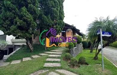 Imagem: A casa em condomínio possui 4 Dormitórios, 5 Banheiros, 4