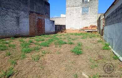 Imagem: O terreno possui 300m² de Área e está localizado em Vila