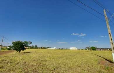 Imagem: A chácara possui 1.679m² de Área e está localizado em Guapó