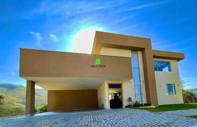 Imagem: A casa em condomínio possui 4 Dormitórios, 3 Banheiros, 4