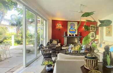 Imagem: A casa em condomínio possui 3 Dormitórios, 4 Banheiros, 3