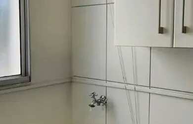 Imagem 8: Apartamento com móveis planejado, com uma suíte no 1º andar