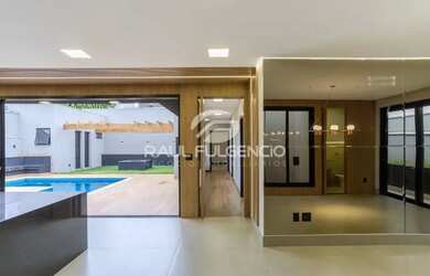 Imagem: A casa em condomínio possui 3 Dormitórios, 3 Banheiros, 4