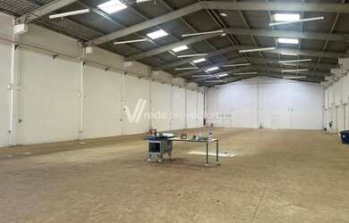 Imagem: O depósito possui 5 Vagas na garagem, 1.000m² de Área e