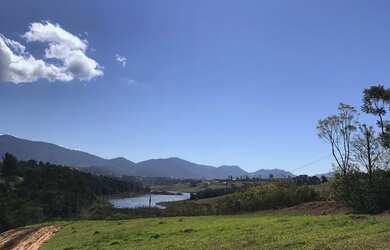 Imagem: O terreno possui 1000m² de Área e está localizado em Joanópolis