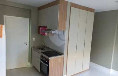 Imagem: O apartamento possui 1 Dormitório, 1 Banheiro, 1 Vaga na garagem