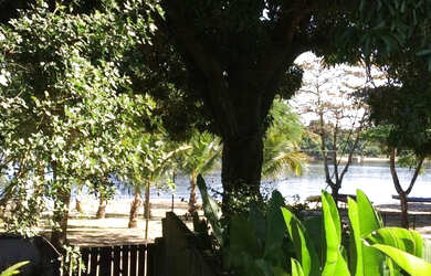 Imagem: A casa possui 4 Dormitórios, 4 Banheiros e 400m² de Área