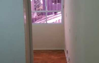 Imagem: O apartamento possui 1 Dormitório, 1 Banheiro, 42m² de Área