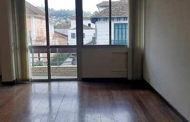 Imagem: O apartamento possui 3 Dormitórios, 2 Banheiros, 3 Vagas na