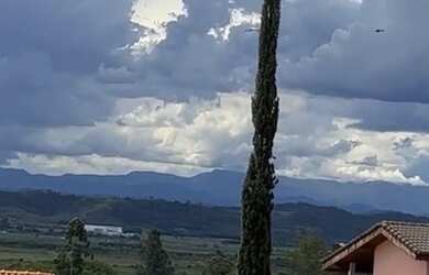 Imagem: O terreno possui 332m² de Área e está localizado em Jardim