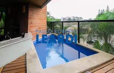 Imagem: O apartamento possui 3 Dormitórios, 5 Banheiros, 4 Vagas na