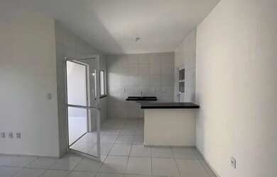 Imagem: A casa possui 3 Dormitórios, 2 Banheiros, 1 Vaga na garagem