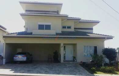 Imagem: A casa em condomínio possui 4 Dormitórios, 5 Banheiros, 4