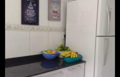 Imagem: O apartamento possui 2 Dormitórios, 1 Banheiro, 1 Vaga na garagem