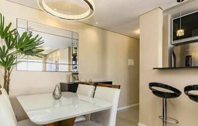 Imagem: O apartamento possui 2 Dormitórios, 1 Banheiro, 2 Vagas na