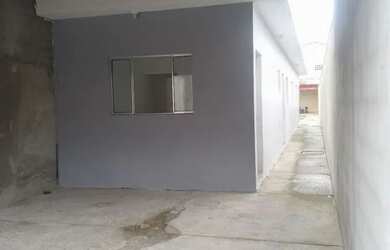 Imagem: A casa possui 2 Dormitórios, 1 Banheiro, 4 Vagas na garagem