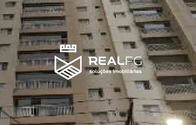 Imagem: O apartamento possui 3 Dormitórios, 1 Banheiro, 2 Vagas na