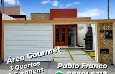 Imagem: A casa possui 3 Dormitórios, 2 Banheiros, 2 Vagas na garagem