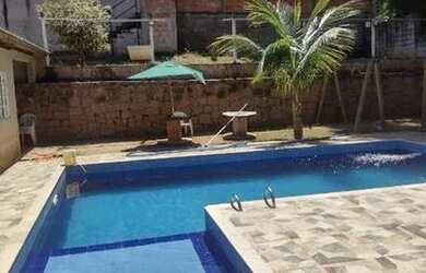 Imagem: A fazenda possui 200m² de Área e está localizado em Centro