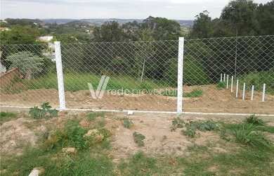 Imagem: O terreno possui 4.900m² de Área e está localizado em Vale