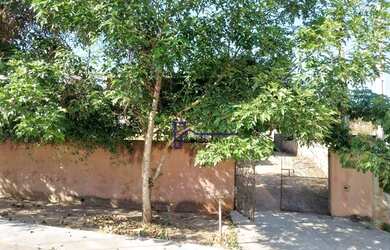 Imagem: A casa possui 2 Dormitórios, 2 Banheiros, 2 Vagas na garagem