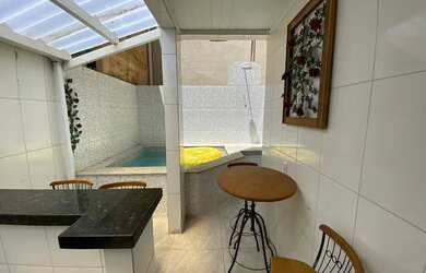 Imagem: A casa possui 2 Dormitórios, 1 Banheiro, 1 Vaga na garagem