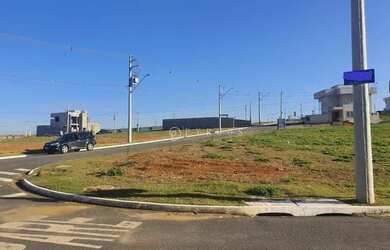 Imagem: O terreno possui 283m² de Área, Imóvel novo e está localizado