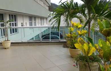 Imagem: O depósito possui 1 Vaga na garagem, 120m² de Área e está