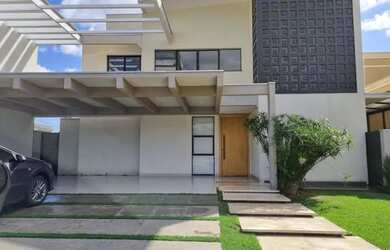 Imagem: A casa possui 4 Dormitórios, 4 Banheiros, 2 Vagas na garagem