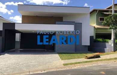 Imagem: A casa em condomínio possui 3 Dormitórios, 4 Banheiros, 4