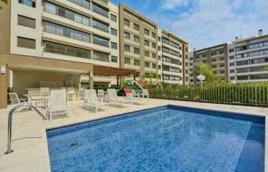 Imagem: O apartamento possui 3 Dormitórios, 2 Banheiros, 2 Vagas na