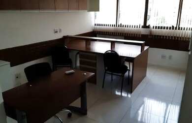 Imagem: O depósito possui 1 Vaga na garagem, 23m² de Área e está