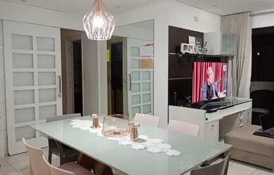 Imagem: O apartamento possui 4 Dormitórios, 3 Banheiros, 2 Vagas na