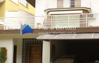 Imagem: A casa em condomínio possui 3 Dormitórios, 3 Banheiros, 5