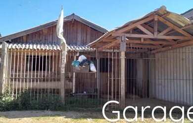 Imagem: A casa possui 3 Dormitórios, 3 Banheiros, 1 Vaga na garagem