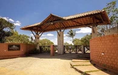 Imagem: O terreno possui 800m² de Área e está localizado em Riacho