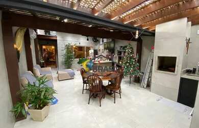 Imagem 2: Casa na 1ª quadra da Rodovia Amaral Peixoto em Costazul