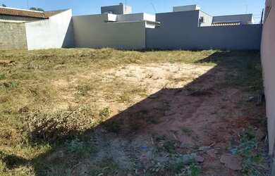 Imagem: O terreno possui 160m² de Área e está localizado em Novo