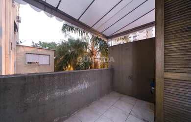 Imagem: O apartamento possui 1 Dormitório, 1 Banheiro, 1 Vaga na garagem