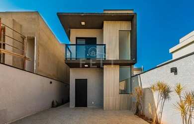 Imagem: A casa em condomínio possui 3 Dormitórios, 3 Banheiros, 2