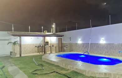 Imagem 3: Lazer de fim de semana com sua família ou amigos Nesta Casa Estilosa...