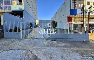 Imagem: O depósito possui 5 Vagas na garagem, 130m² de Área e está