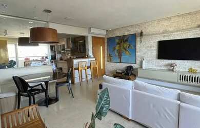 Imagem: O apartamento possui 4 Dormitórios, 3 Banheiros, 2 Vagas na