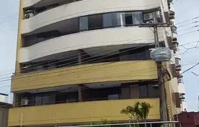 Imagem: O apartamento possui 3 Dormitórios, 3 Banheiros, 2 Vagas na