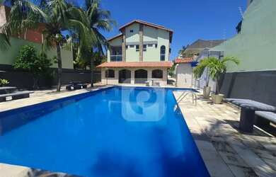 Imagem: A casa em condomínio possui 4 Dormitórios, 5 Banheiros, 4