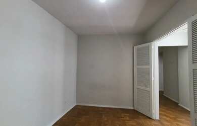 Imagem 13: APARTAMENTO NA PRAÇA SAENS PEÑA, EM FRENTE A ESTAÇÃO DO METRÔ SAENS...